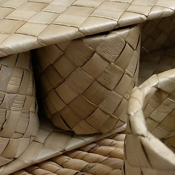 Pier 1 Natural Woven Napkin Rings, Set of 6 - Picture 5 of 6